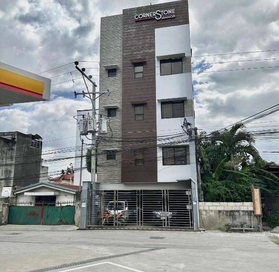 בית מלון כפרי Cornerstone Manor Inn