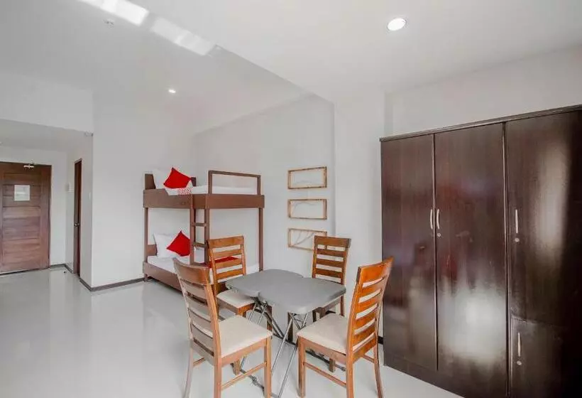 Hotelli Cornerstone Manor Inn