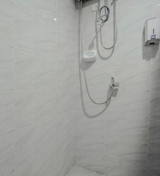 בית מלון כפרי Cornerstone Manor Inn