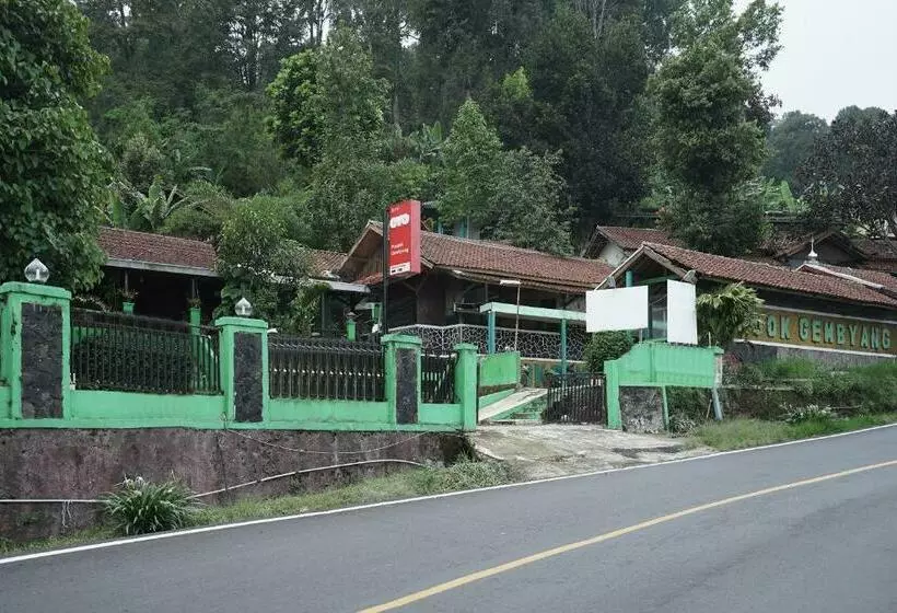 هتل Oyo 2157 Pondok Gembyang Air Panas Alam