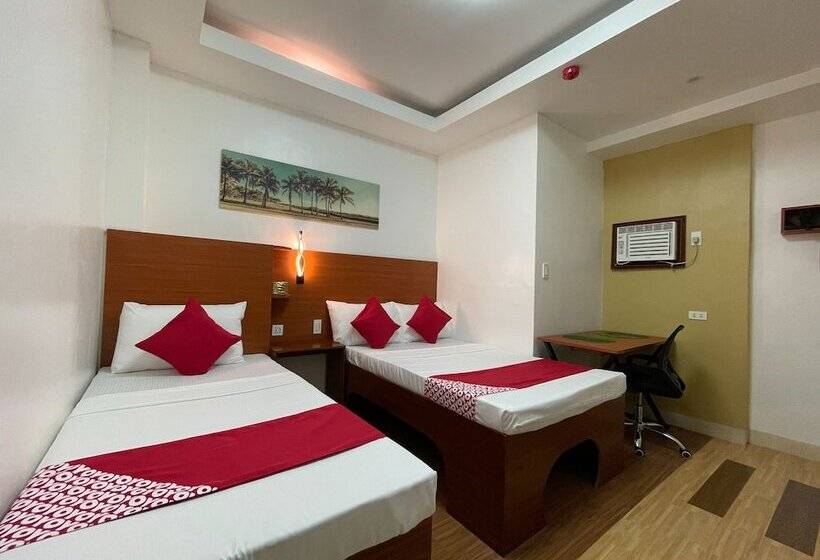 בית מלון כפרי Vaccinated Staff Oyo 685 K Fortune Apartelle