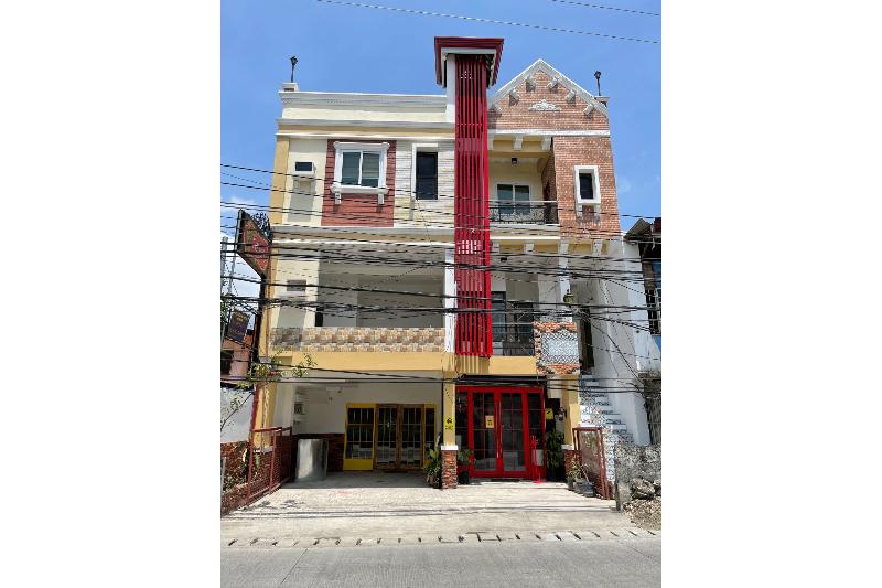 בית מלון כפרי Vaccinated Staff Oyo 685 K Fortune Apartelle