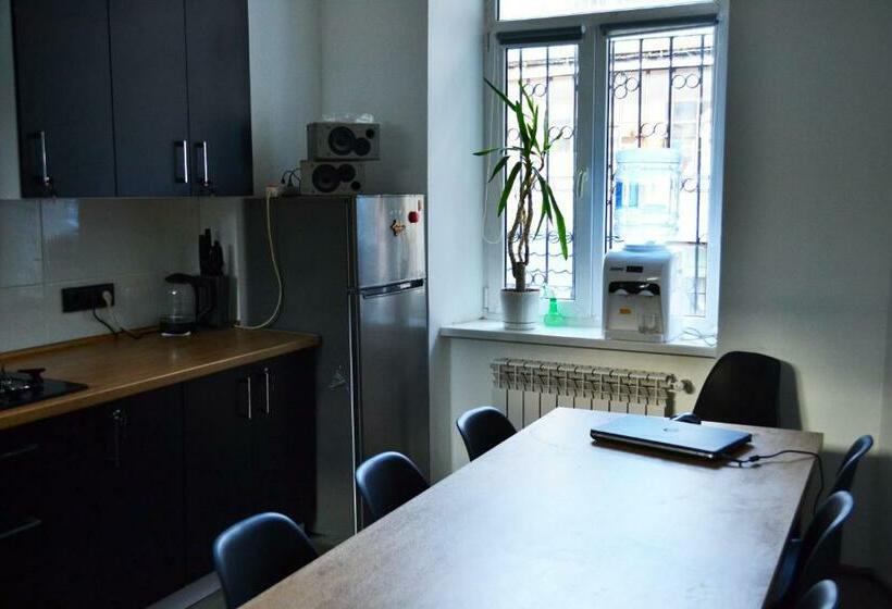 فندق صغير 21/9 Baker Street