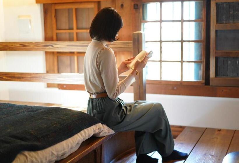 הוסטל The Bath & Bed Hayama