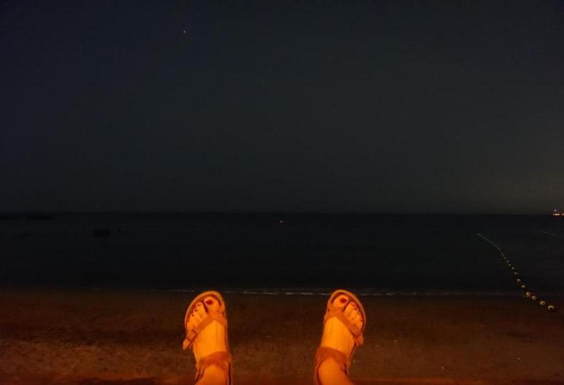 הוסטל The Bath & Bed Hayama