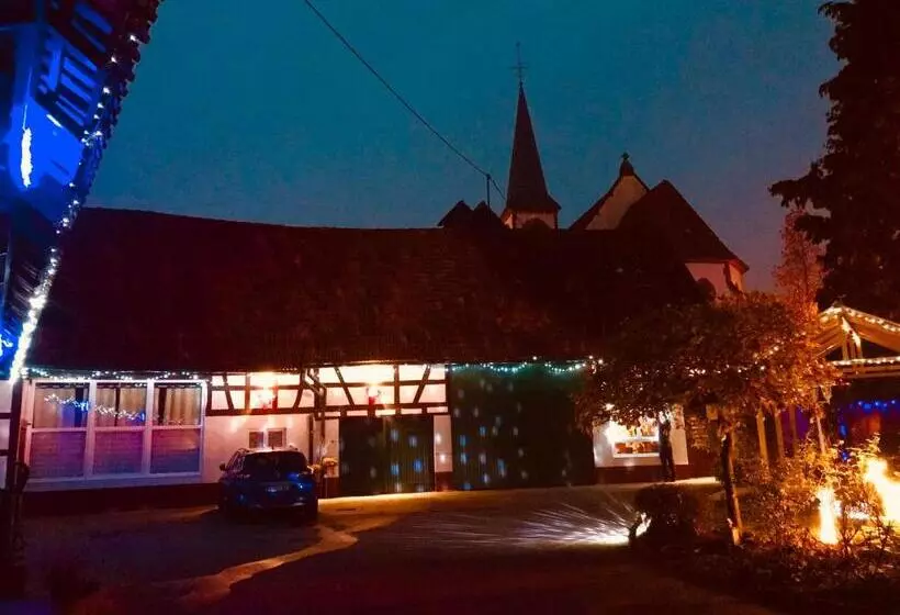 ベッドアンドブレックファースト Maison D'hôtes Aux Deux Cigognes