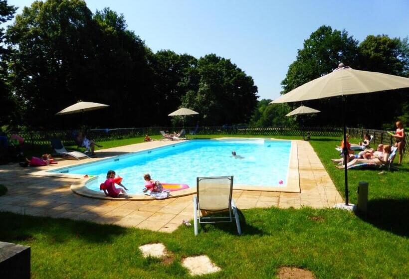 Отель Château De Mavaleix