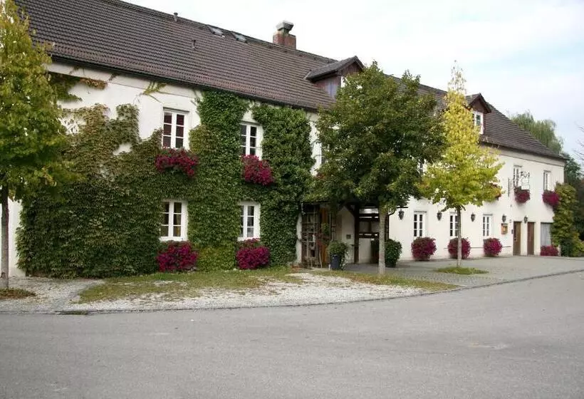 Hotelli Gasthaus Zur Linde