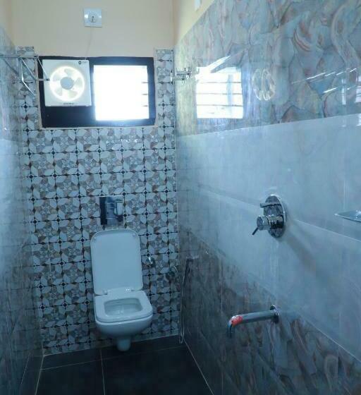 Отель Lsr Hill View Residency