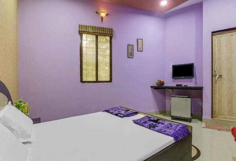 Hotel Raga Residency