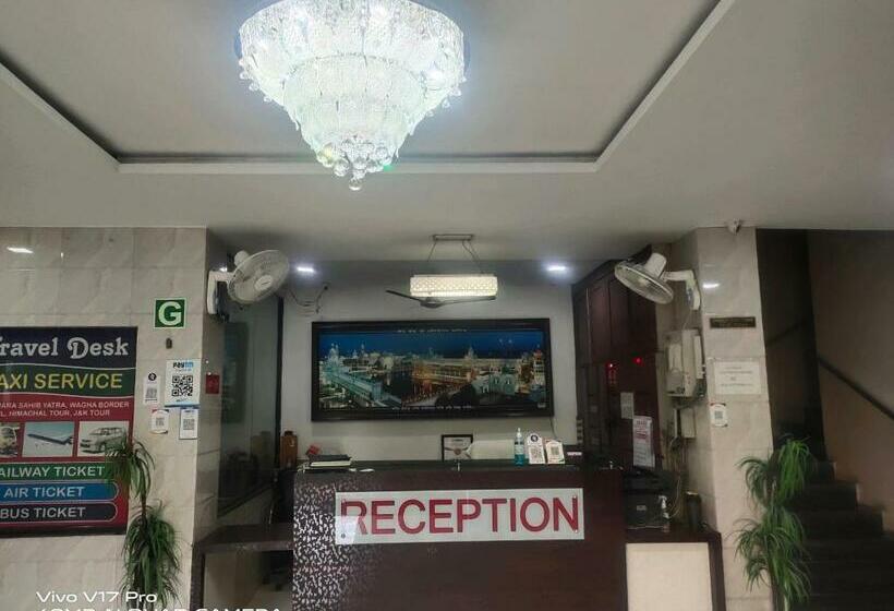 Hotel Raj Tirath Niwas