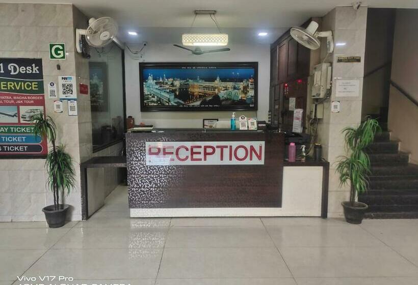 Hotel Raj Tirath Niwas