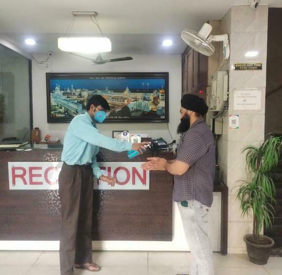Hotel Raj Tirath Niwas