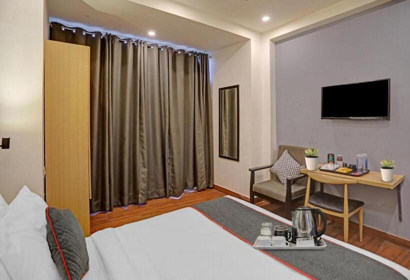 Hotel Townhouse 587 Sec 19