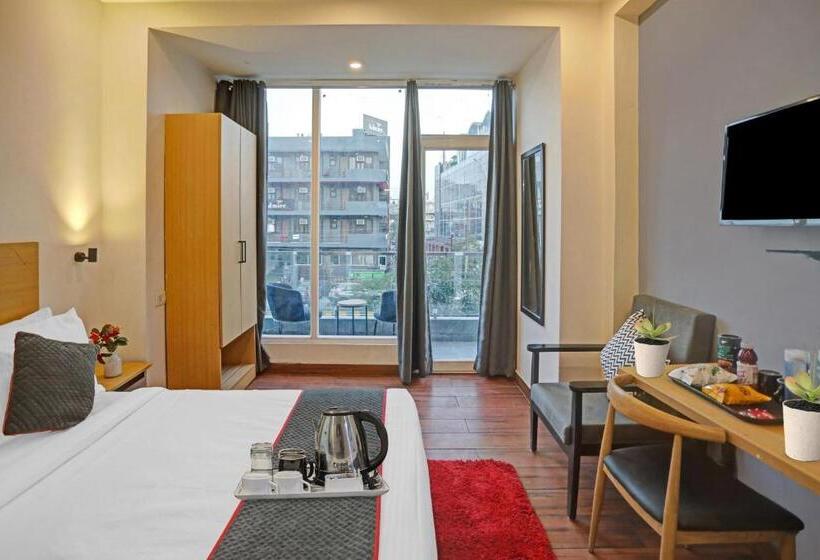 Hotel Townhouse 587 Sec 19