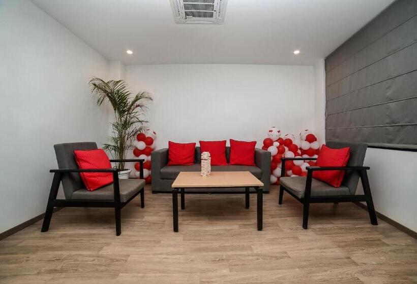 Hotel Super Collection O Townhouse 069