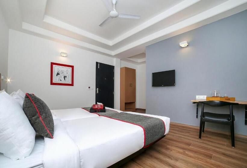 Hotel Super Collection O Townhouse 069