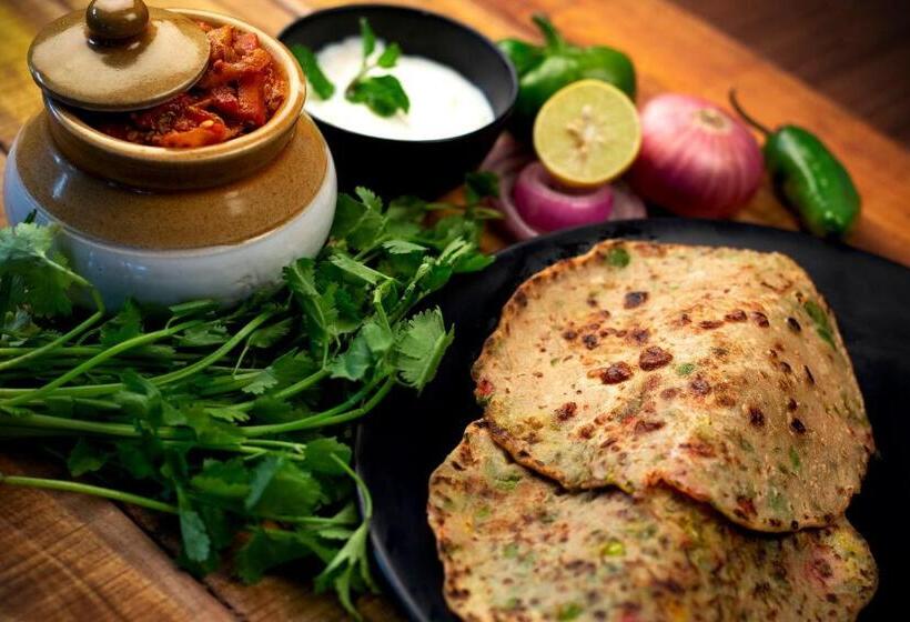 Hotel Super Collection O Townhouse 069