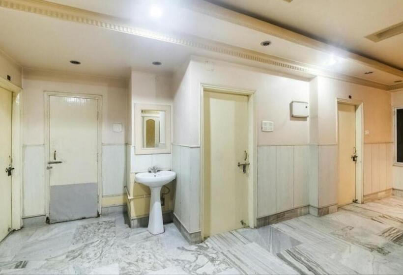 بنسيون Aditya Palace