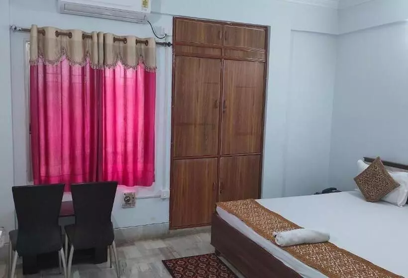 Pension  Aditya Palace