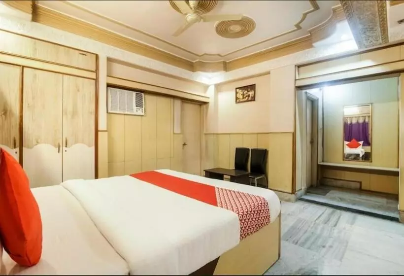 Pension  Aditya Palace