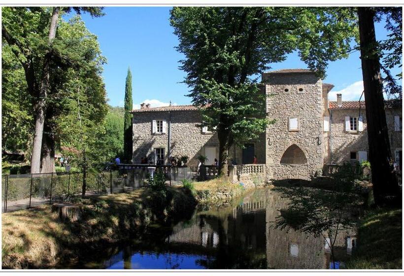 פנסיון Domaine De Saint Charles