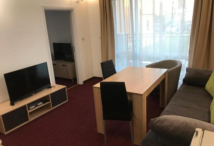 Pensionat Guest House Theona