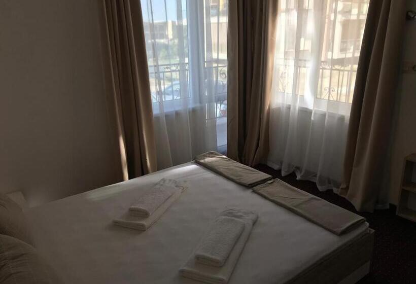 Pensionat Guest House Theona