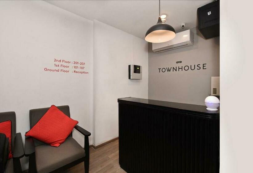 فندق Super Townhouse 244 Munshipuliya