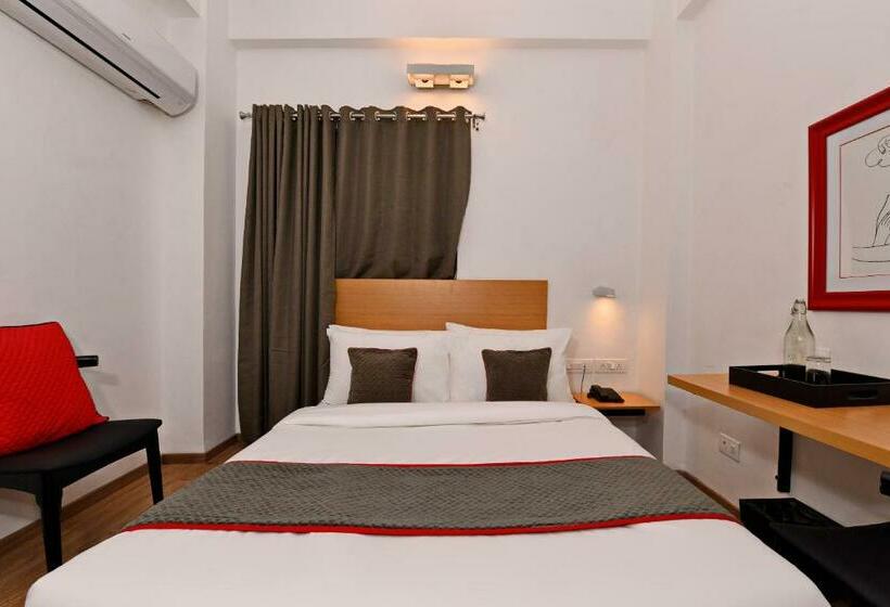 فندق Super Townhouse 244 Munshipuliya