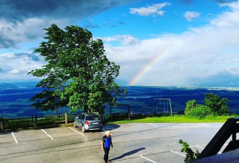 پانسیون Guest House Pr Ambružarju & Apartments