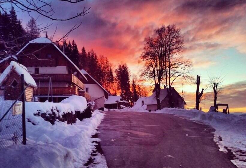 پانسیون Guest House Pr Ambružarju & Apartments