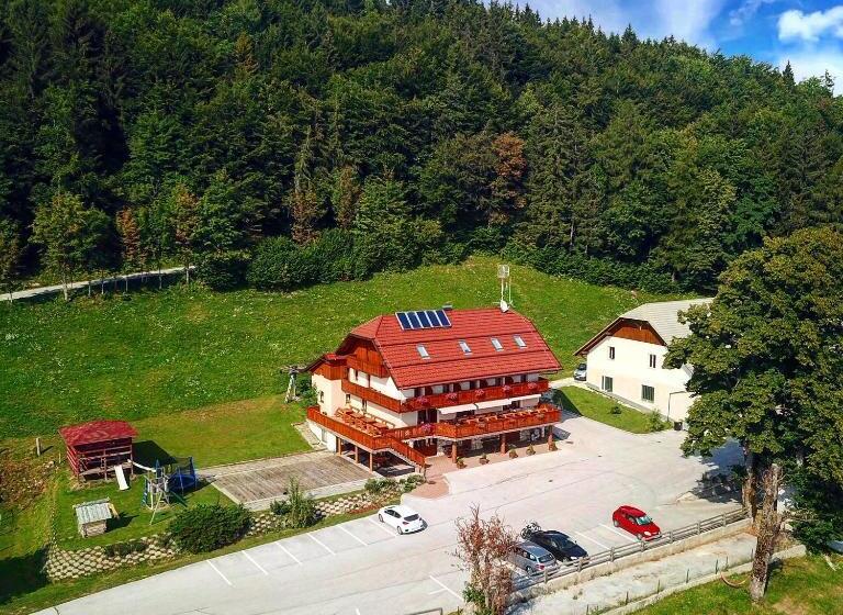 پانسیون Guest House Pr Ambružarju & Apartments