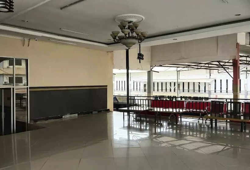 Hotelli De Premium Soekarno Hatta