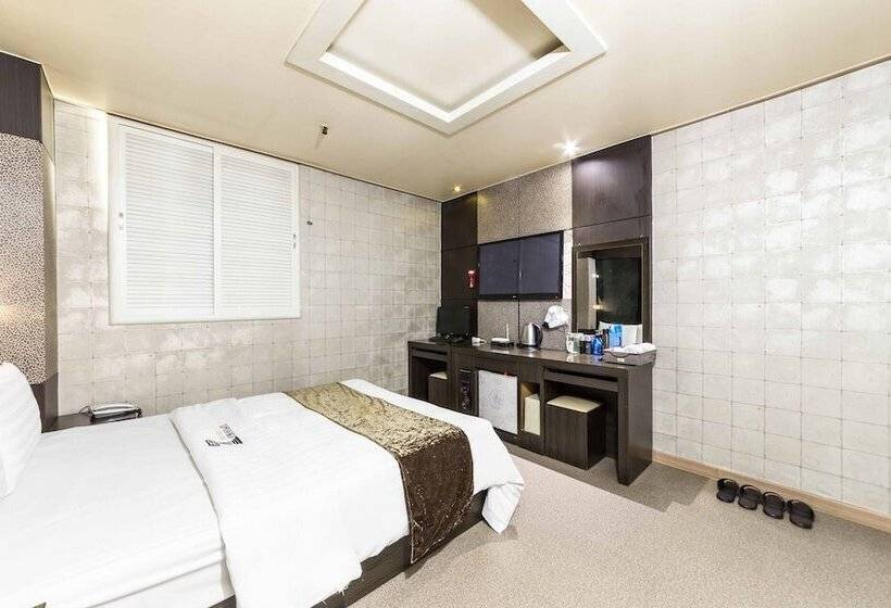 هتل Anshan Jungang Station Chocolate