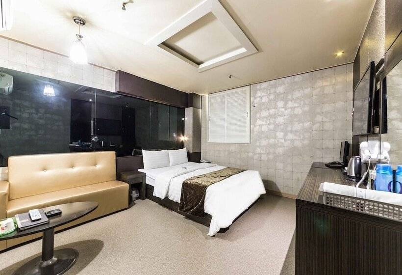 هتل Anshan Jungang Station Chocolate