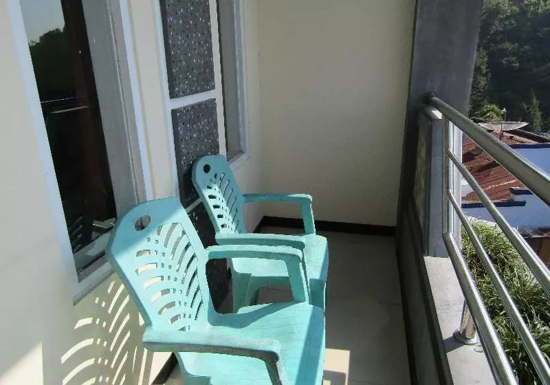 Hotelli Nirmala
