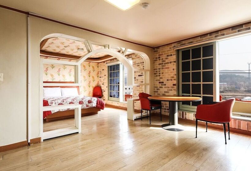 מוטל Gunsan El Dorado