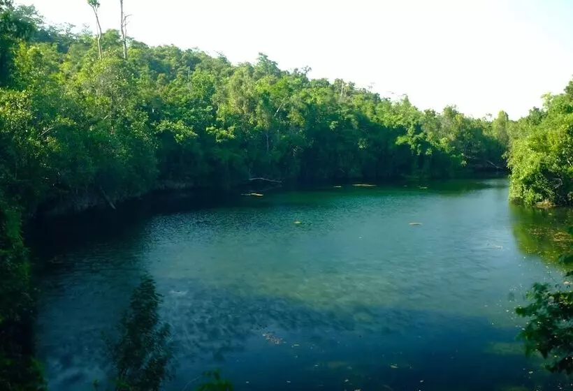 Majatalo Maratua Guesthouse