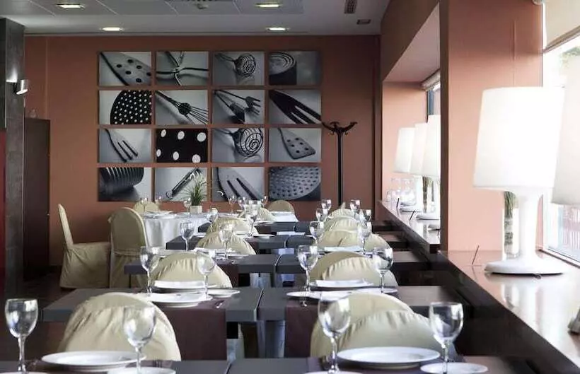 Apartamentos Vértice Sevilla Aljarafe