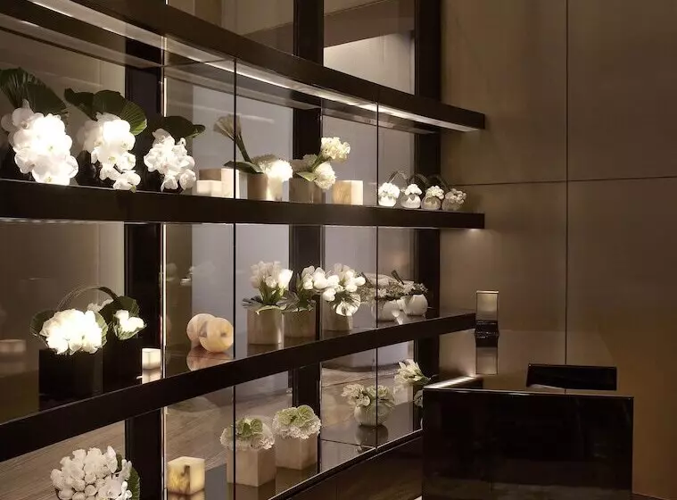 Armani Hotel Dubai, Burj Khalifa