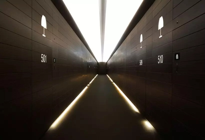 Armani Hotel Dubai, Burj Khalifa