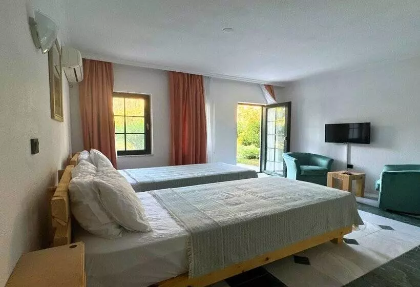 Club Mel Holiday Resort