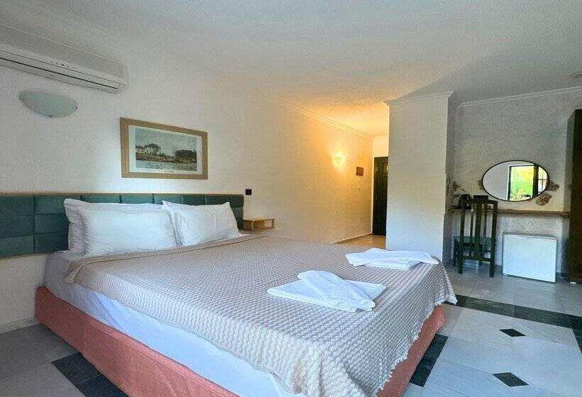 Club Mel Holiday Resort