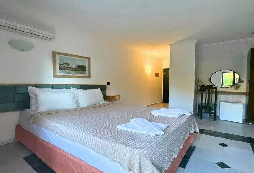 Club Mel Holiday Resort