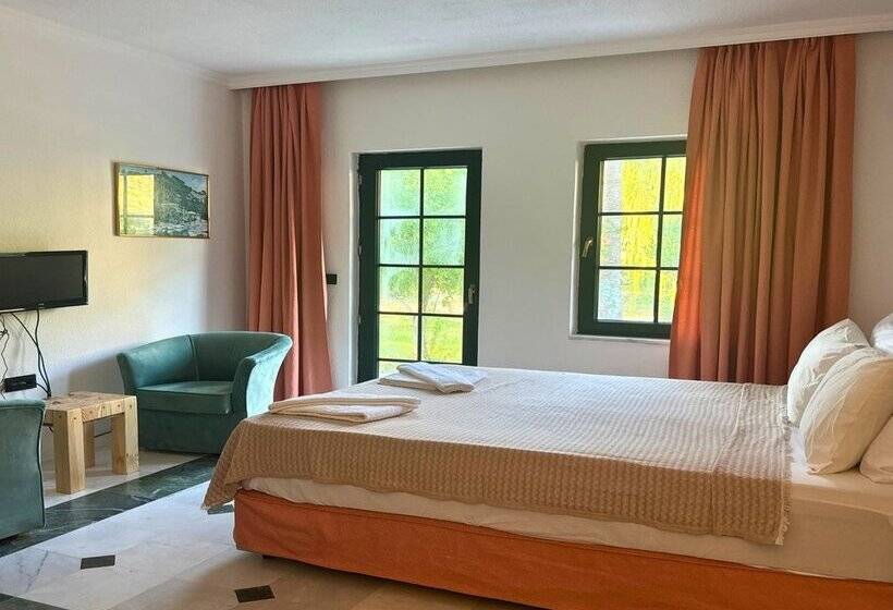 Club Mel Holiday Resort