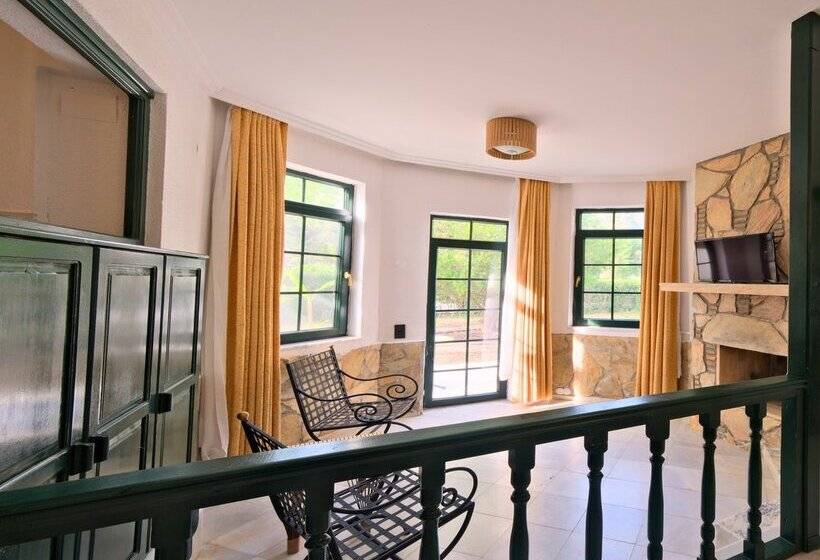 Club Mel Holiday Resort