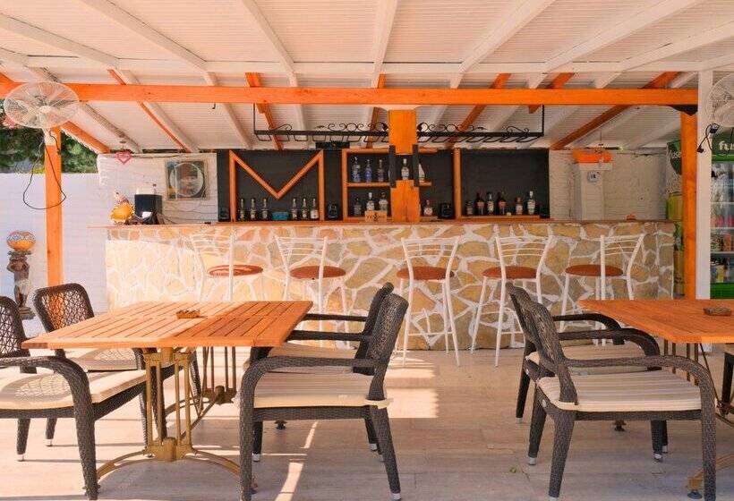 Club Mel Holiday Resort