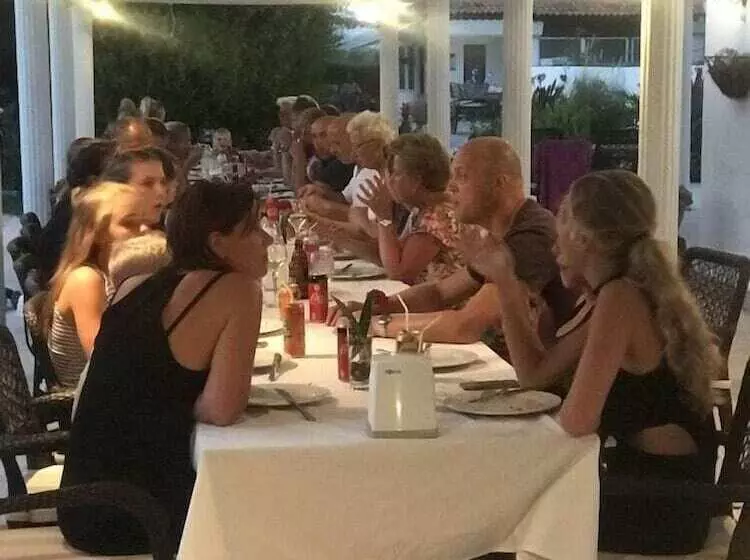 Club Mel Holiday Resort