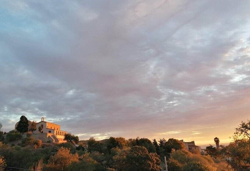 مسافرخانه Cal Music B&b